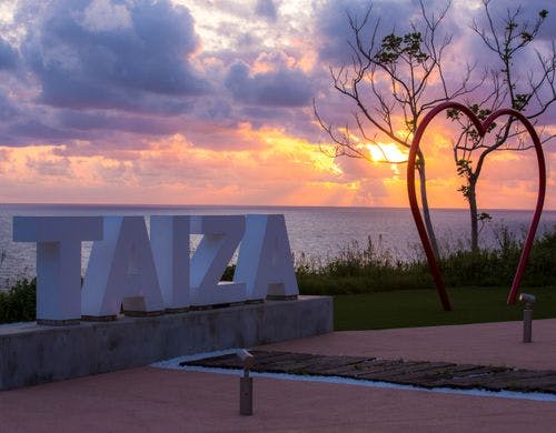 【間人テラス】夕暮れ時の幻想的な空と海
