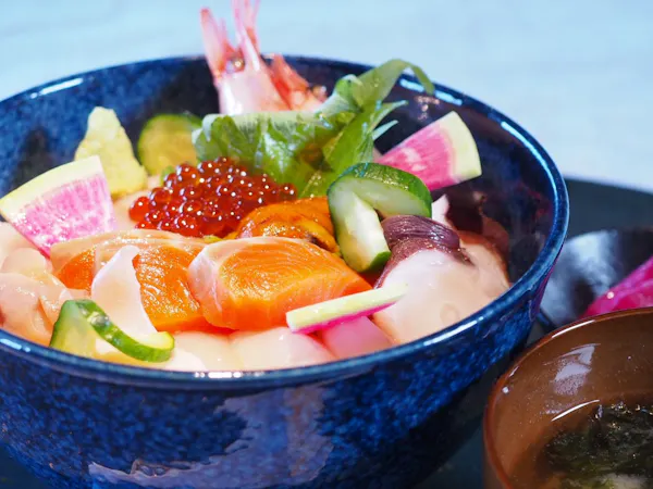 【平日限定】朝食は北海道産 海鮮丼にグレードアップ!夜はフレンチのフルコースディナー7品
