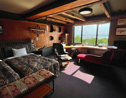 メゾネット　スイート室