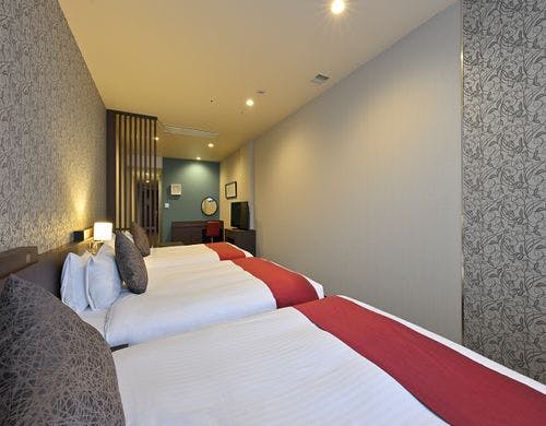 デラックストリプル