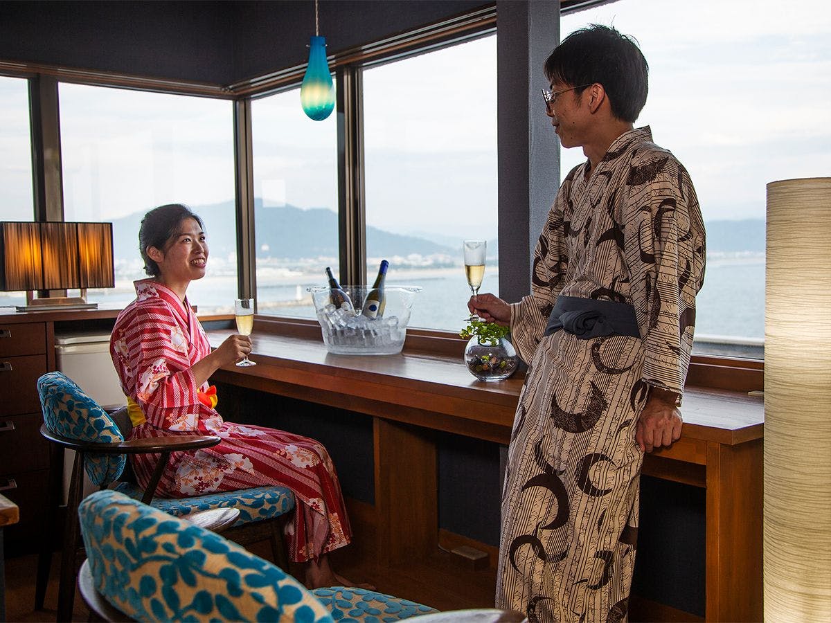和歌の浦温泉　萬波　MANPA RESORT