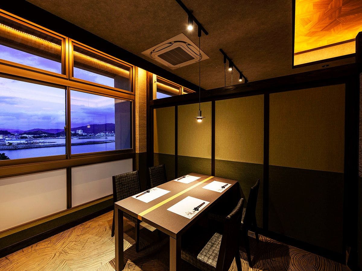 和歌の浦温泉　萬波　MANPA RESORT