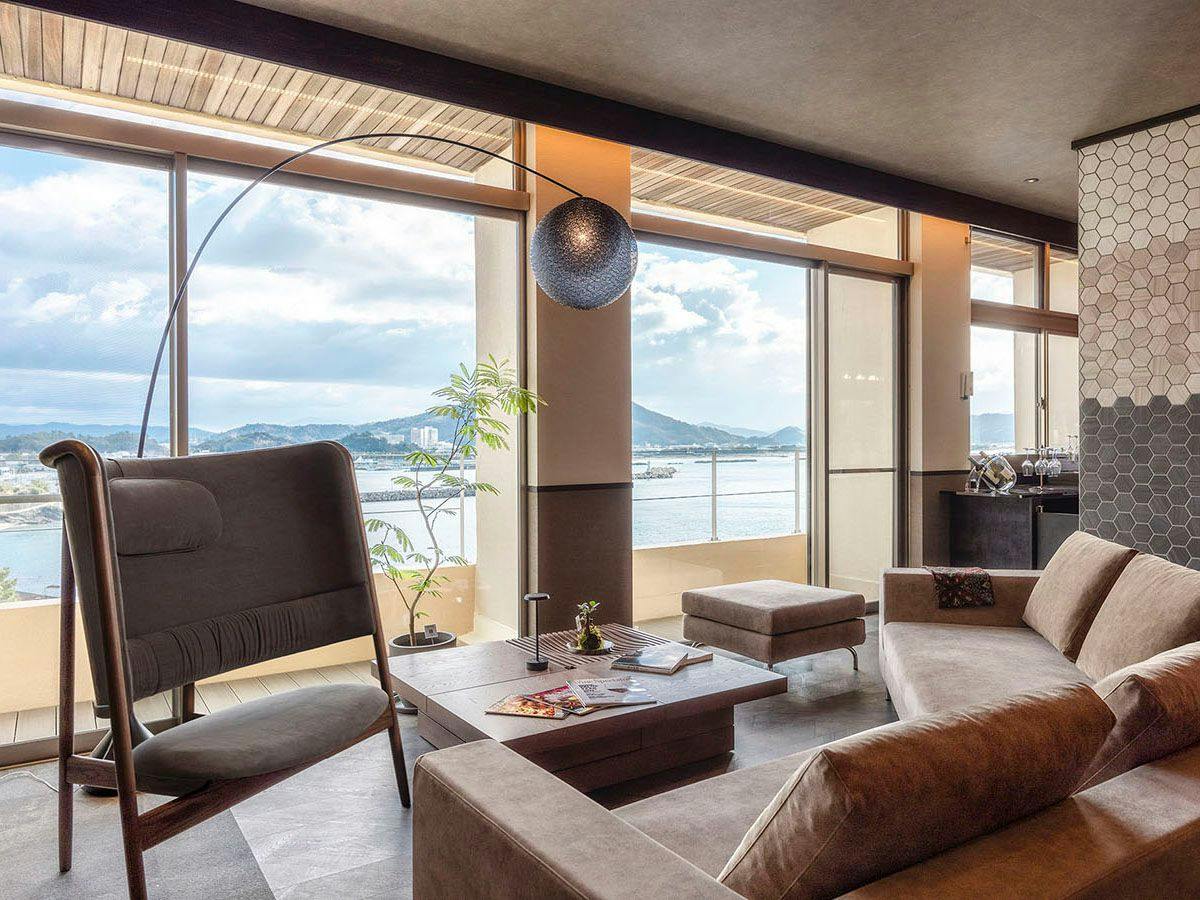 和歌の浦温泉　萬波　MANPA RESORT