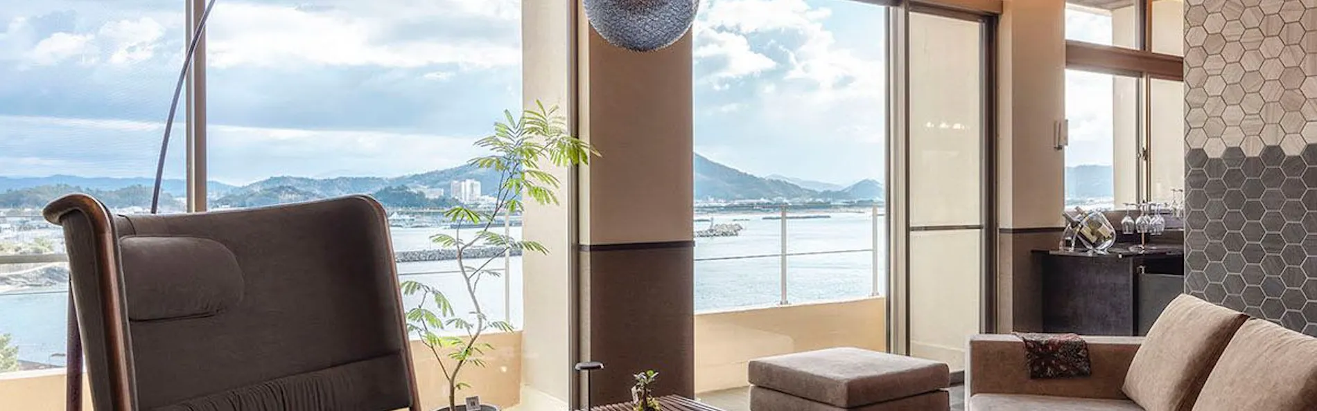 和歌の浦温泉 萬波 MANPA RESORT