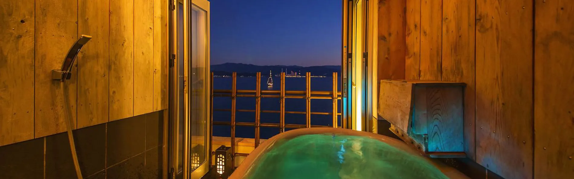 和歌の浦温泉 萬波 MANPA RESORT
