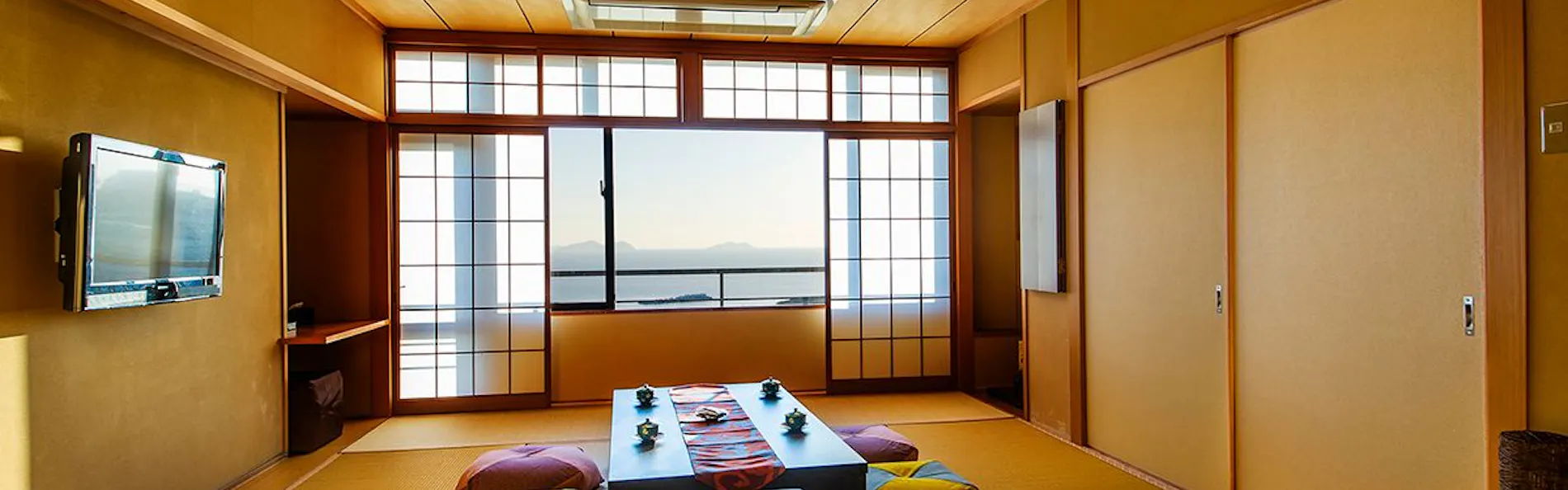 和歌の浦温泉 萬波 MANPA RESORT