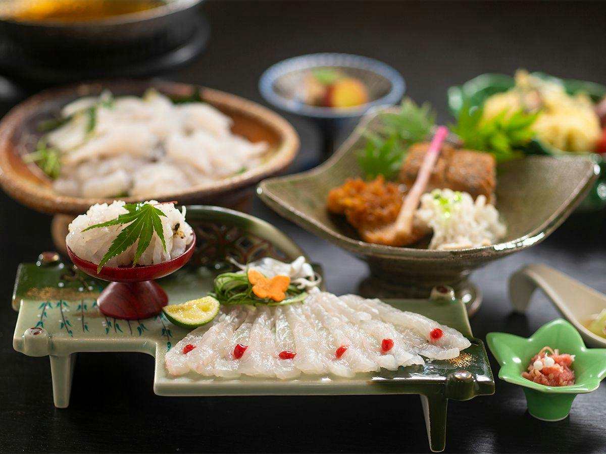 和歌の浦温泉　萬波　MANPA RESORT