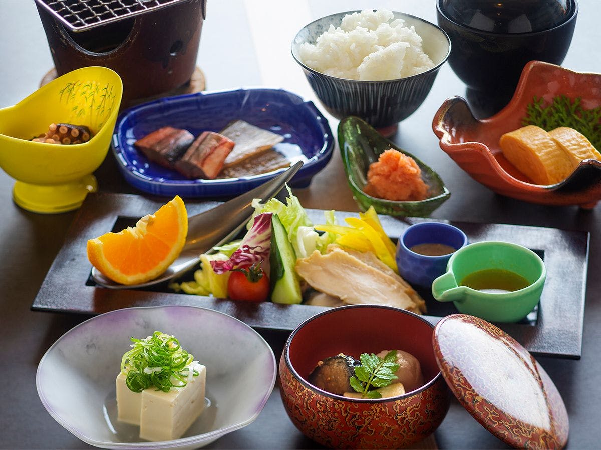 和歌の浦温泉　萬波　MANPA RESORT