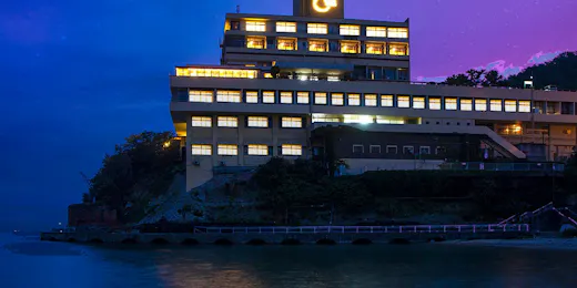 和歌の浦温泉 萬波 MANPA RESORT