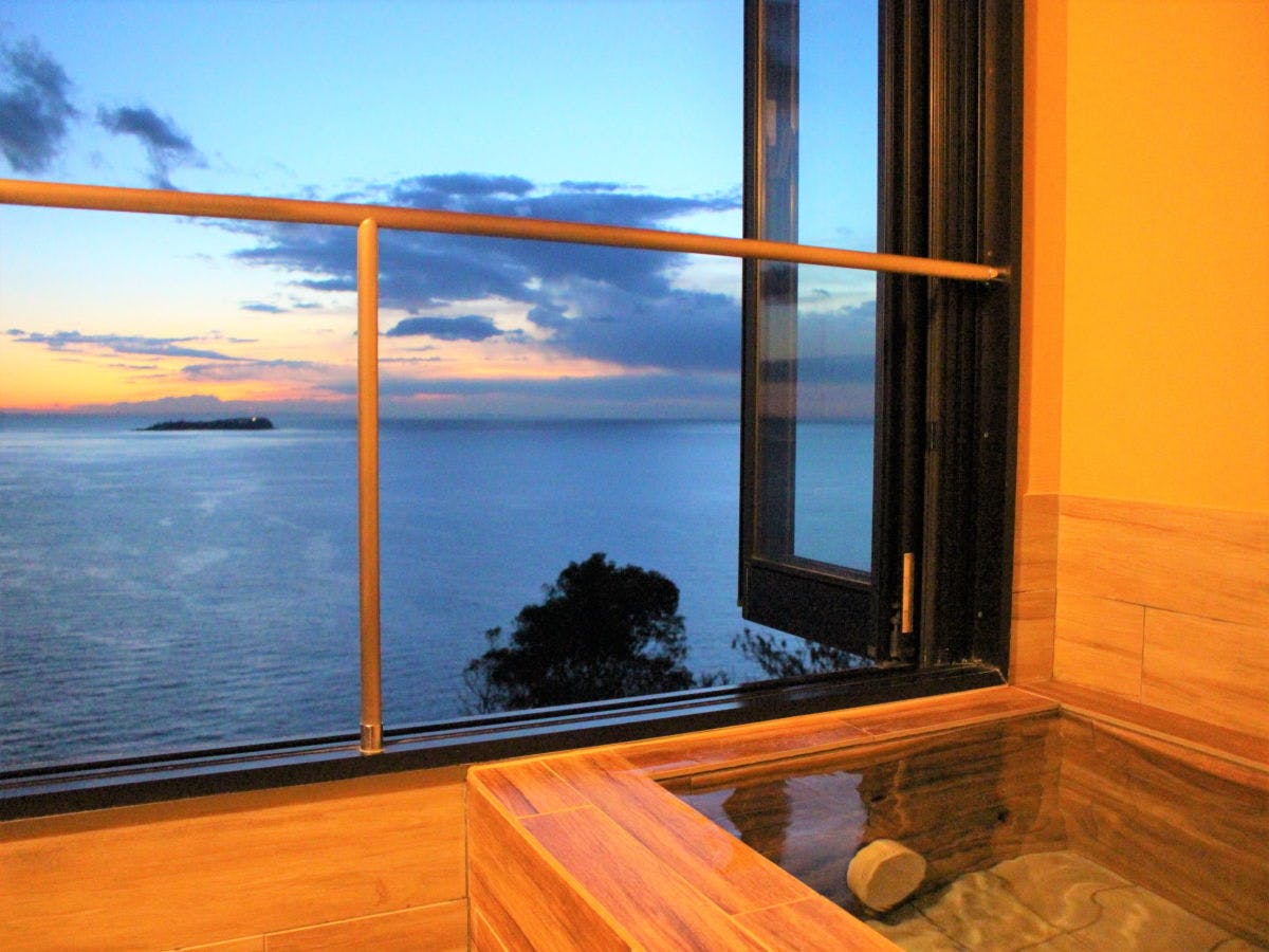 隠れ湯の宿　月のあかり