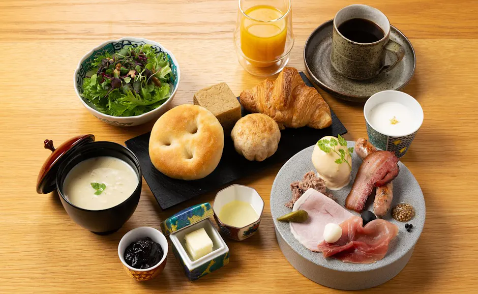 雨庵 金沢 朝食 和食一例