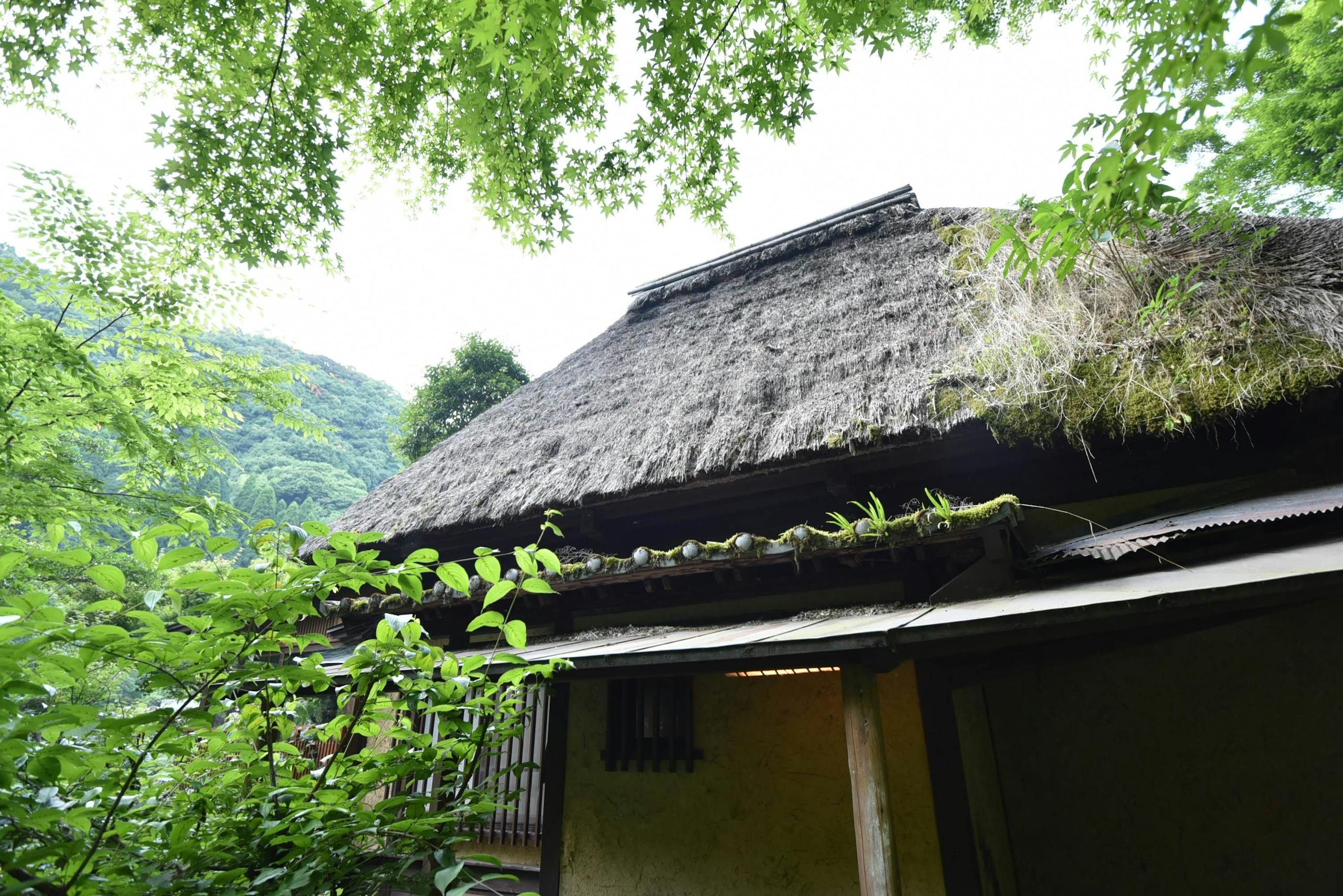 雅叙苑外観