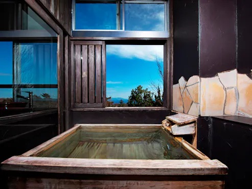 일본식 8다다미 방, 노천탕 포함, 흡연실, 엔카사.