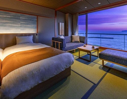 和室にベッド客室