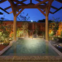 離れの貸切露天風呂(天然温泉)