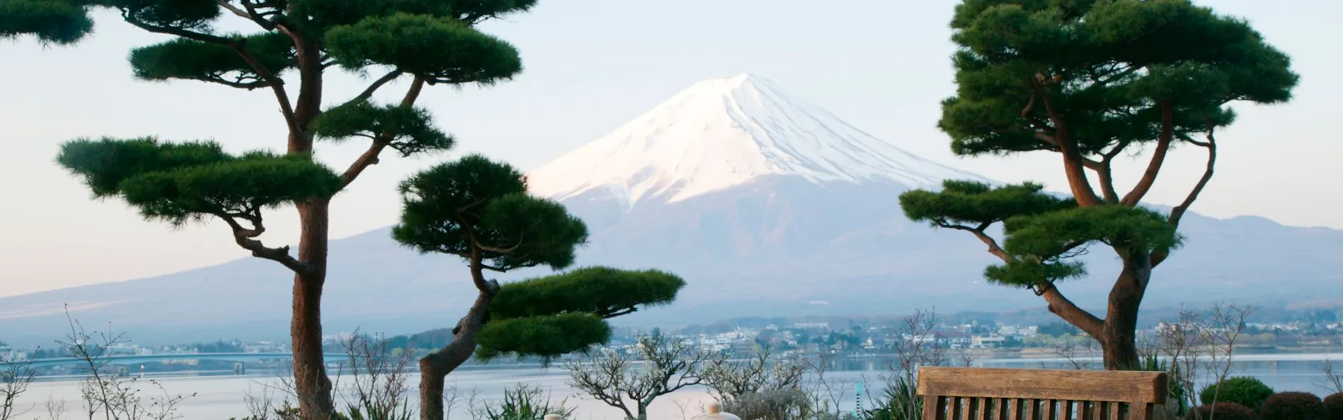 秀峰閣湖月