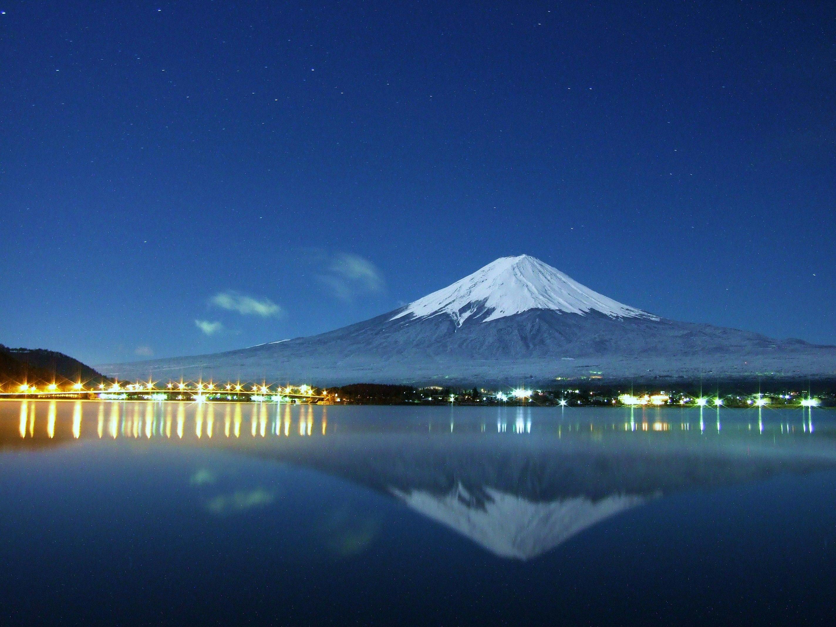 秀峰閣湖月
