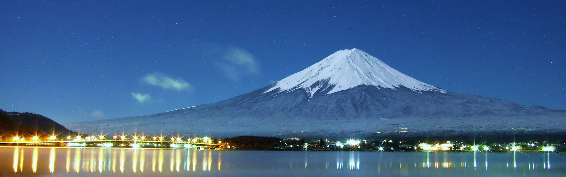 秀峰閣湖月