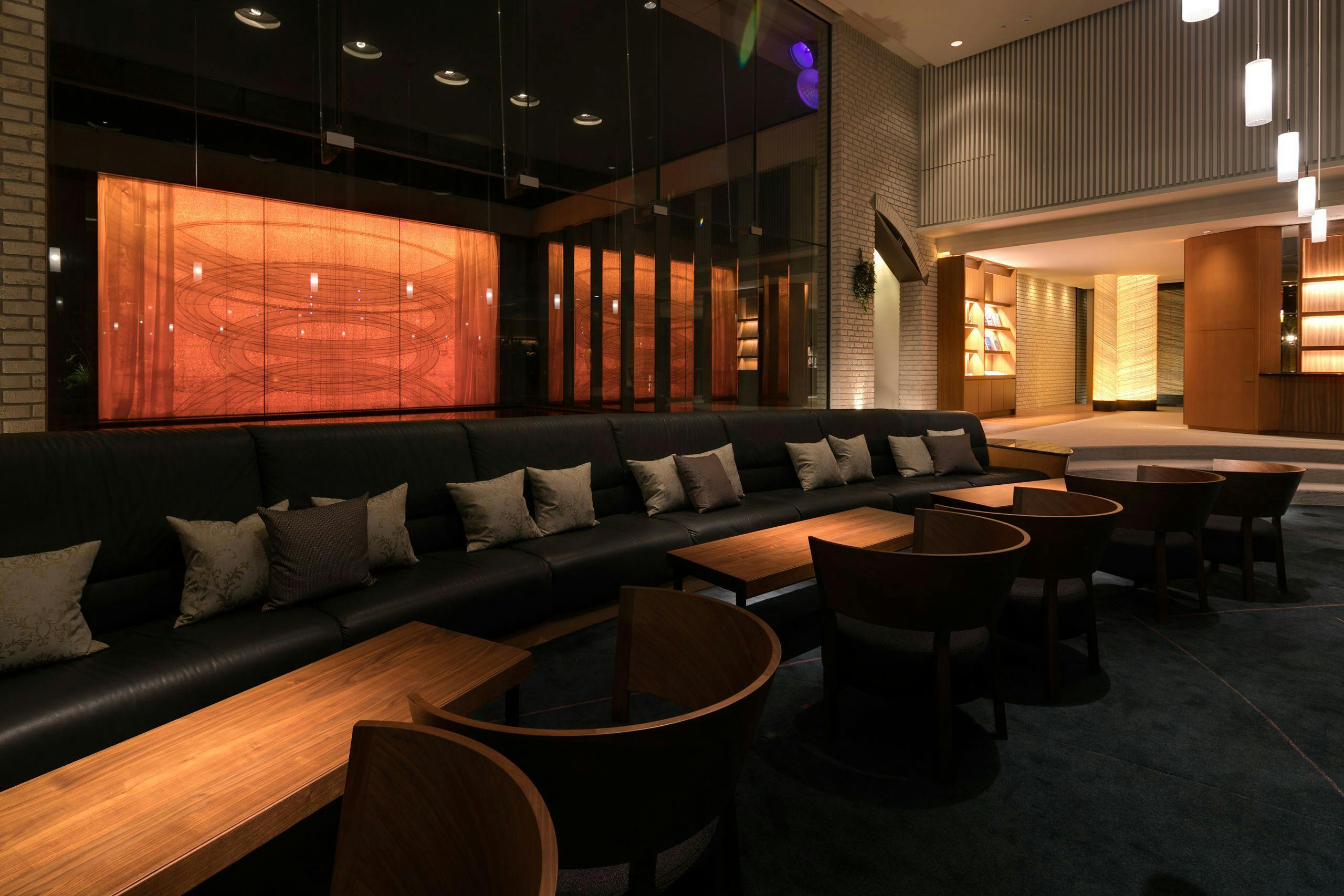 【เลานจ์แกรนด์วิลล่า】