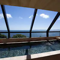 การเยี่ยมชมโรงแรมในกลุ่มที่มีน้ำพุร้อนก็ฟรี