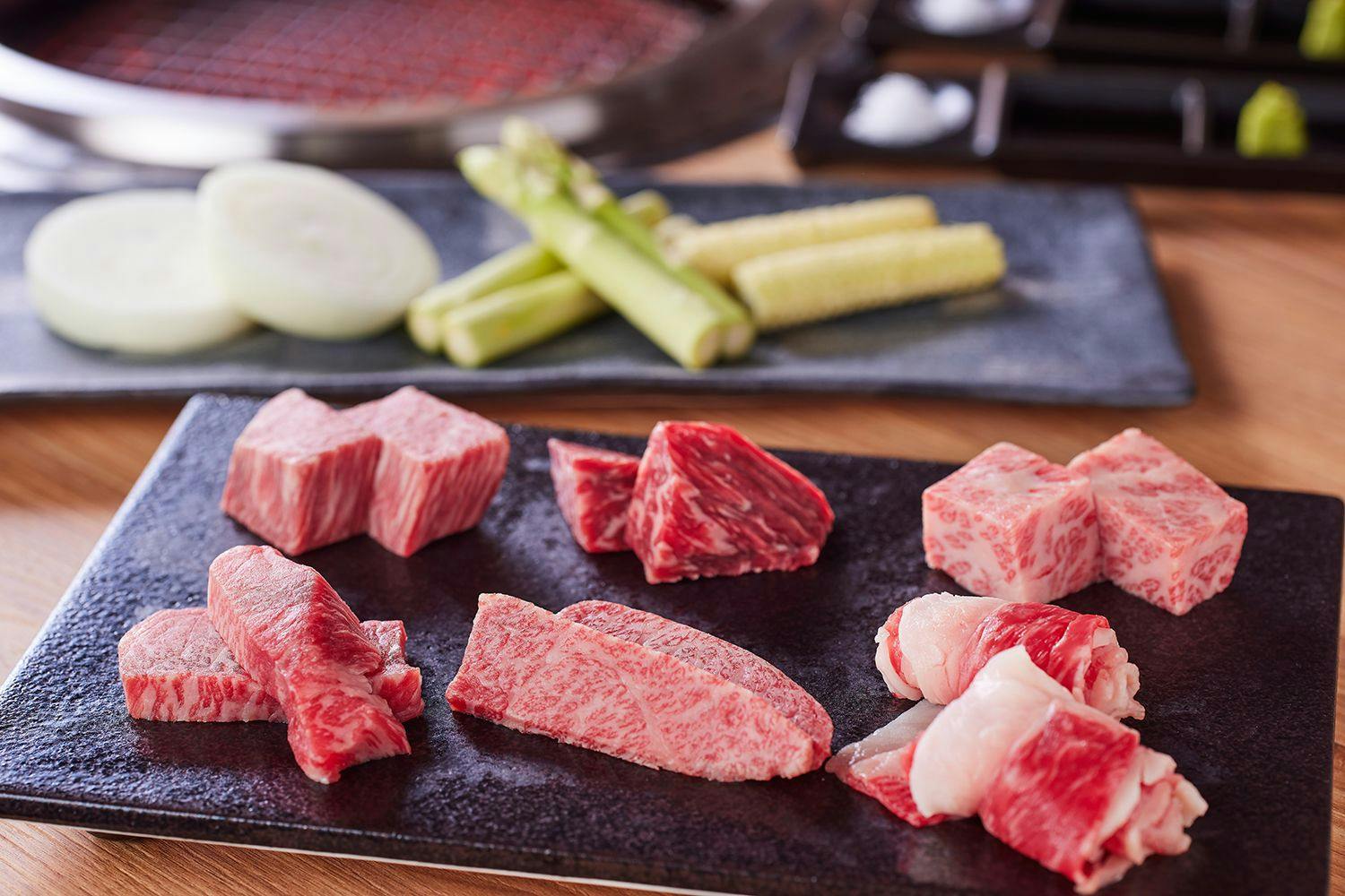 【グループホテルディナー】淡路牛と島の旬魚を味わう淡路焼肉割烹「琥珀」特選コース