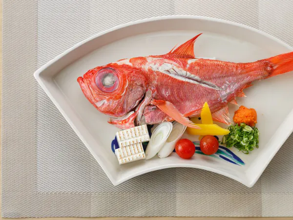 【金目鯛の酒蒸し】金目鯛まるごと1尾!伊豆の幸を贅沢に愉しむ「金目鯛の酒蒸しプラン」(夕朝食付)