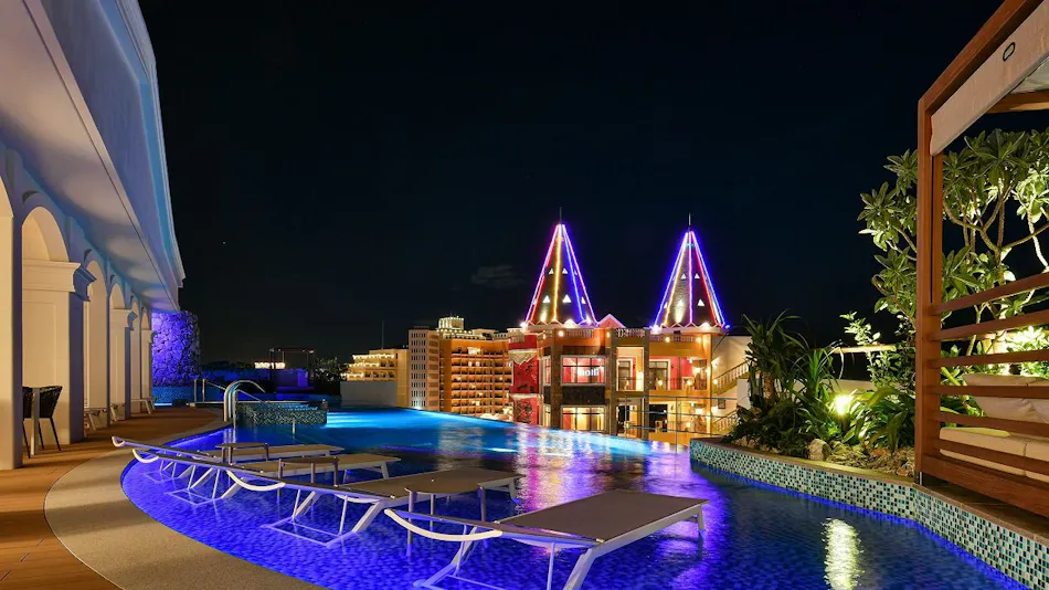Lequ Okinawa Chatan Spa & Resort