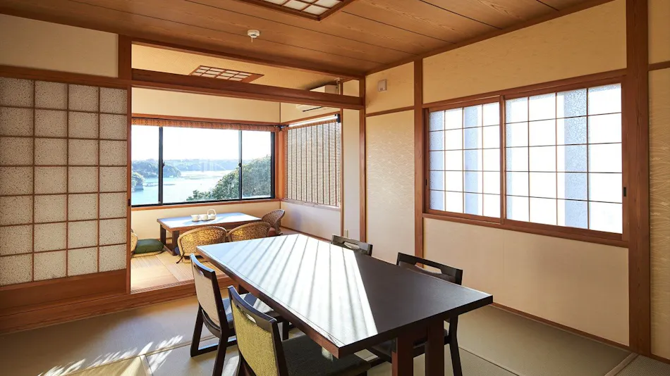 Villa Ryusei: A Guestroom with Open-Air Bath Nestled on the Hills of Ago Bay