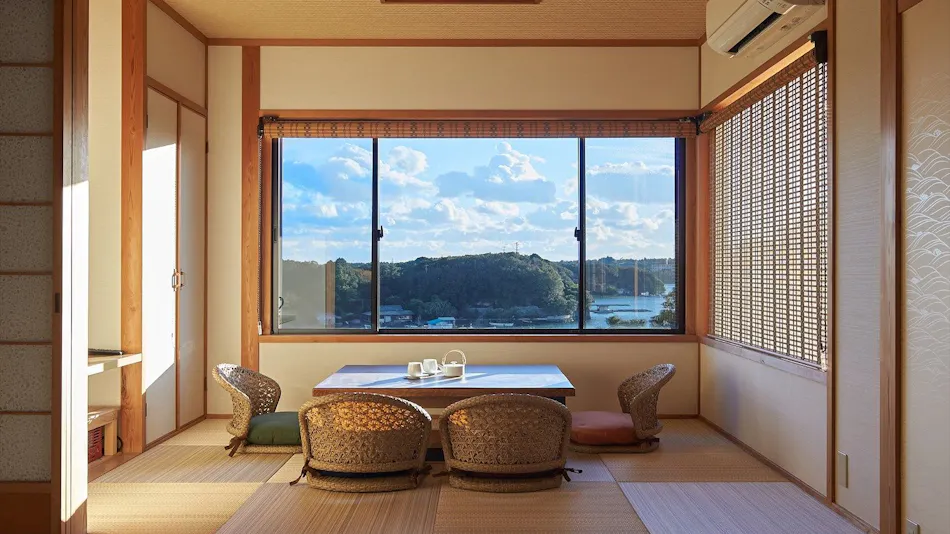 Villa Ryusei: A Guestroom with Open-Air Bath Nestled on the Hills of Ago Bay