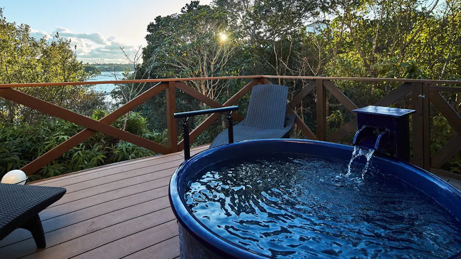 Villa Ryusei: A Guestroom with Open-Air Bath Nestled on the Hills of Ago Bay