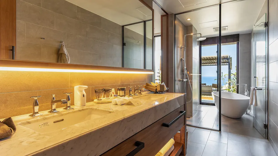 One Suite THE GRAND