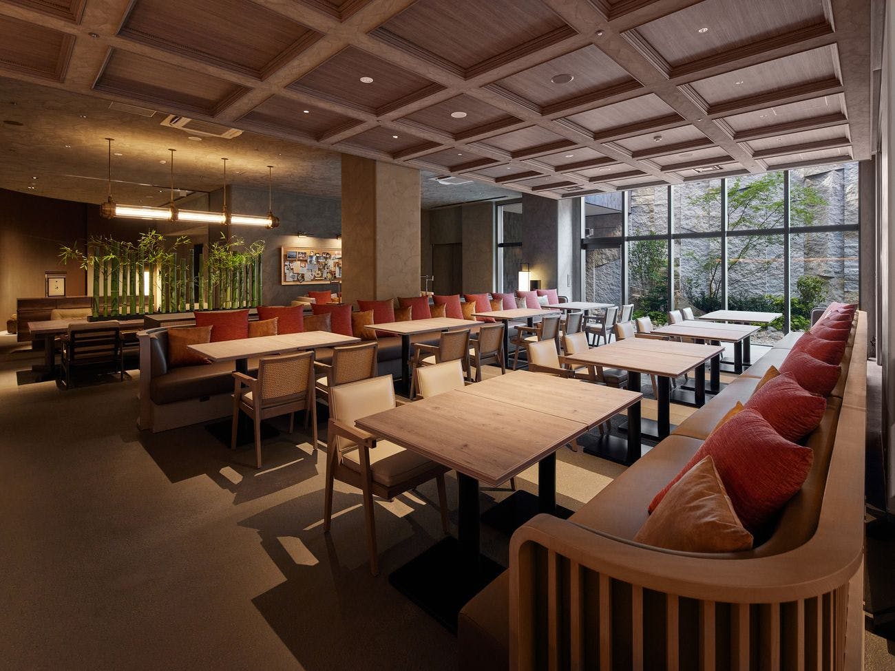 レストラン「ナナノイチ」