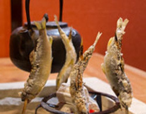 囲炉裏炭火焼川魚