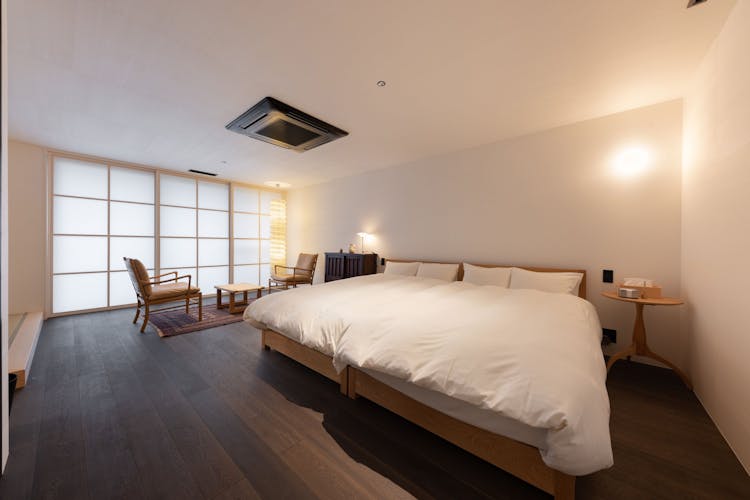絹の部屋のサムネイル画像