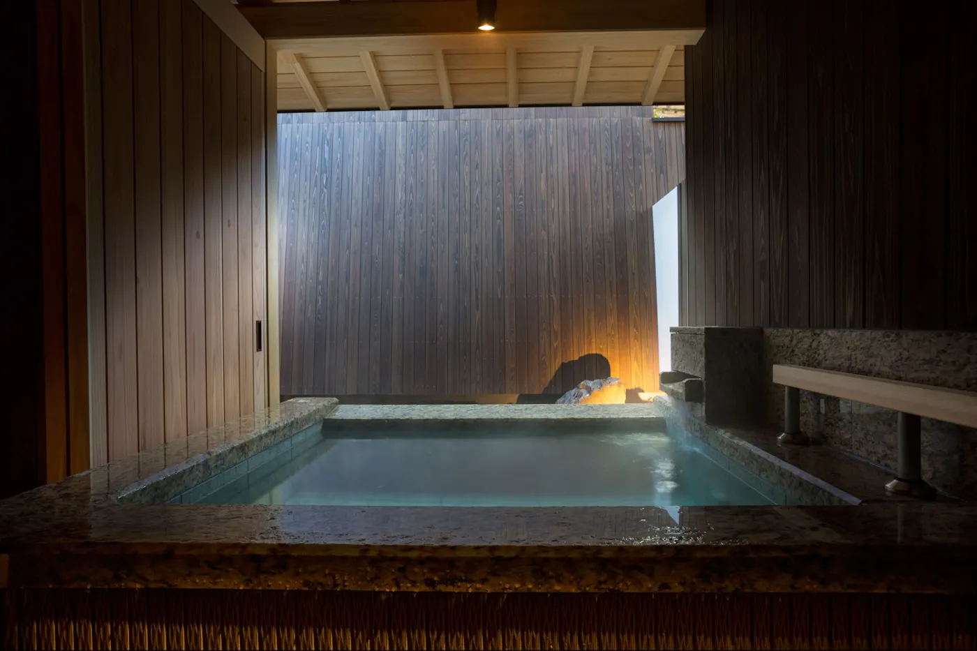 Hotel 侑楽 京八坂:客室の露天風呂