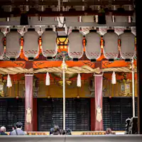 八坂神社(从酒店步行约7分钟)