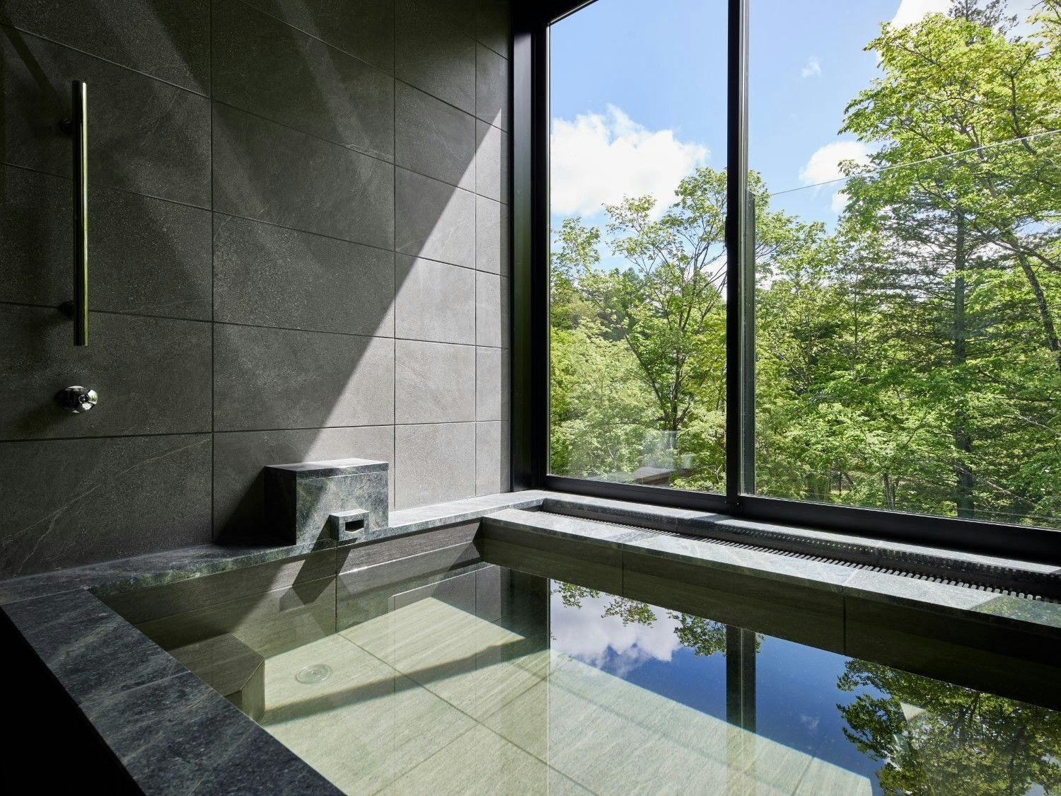 ふふ 旧軽井沢 -静養の森-