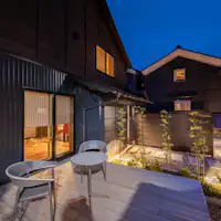 Bilik yang berdekatan dengan restoran untuk makan malam dan sarapan.