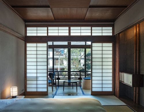 本館ベッドルーム