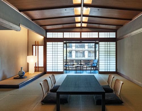 床暖房と二重ガラスで寒さ知らずの広縁