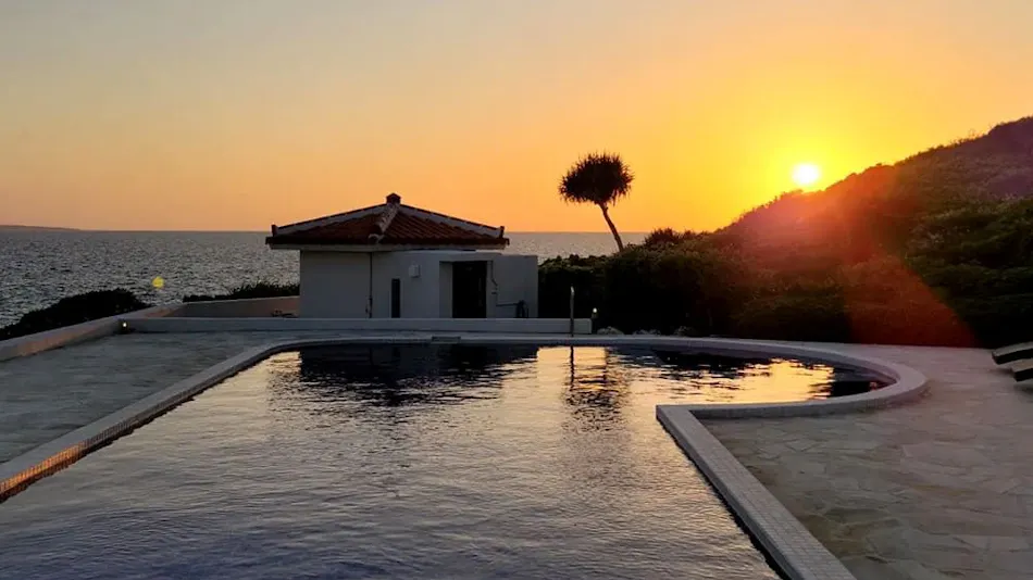 Island Terrace Neela