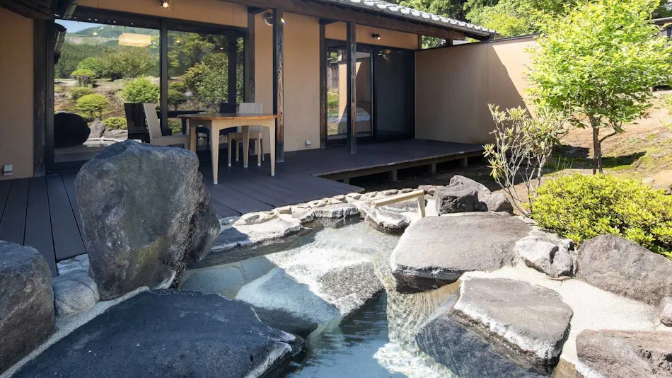 Sky Bath Mountain Lodge Hanayu
