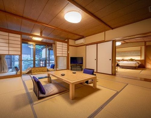 紺青の和室