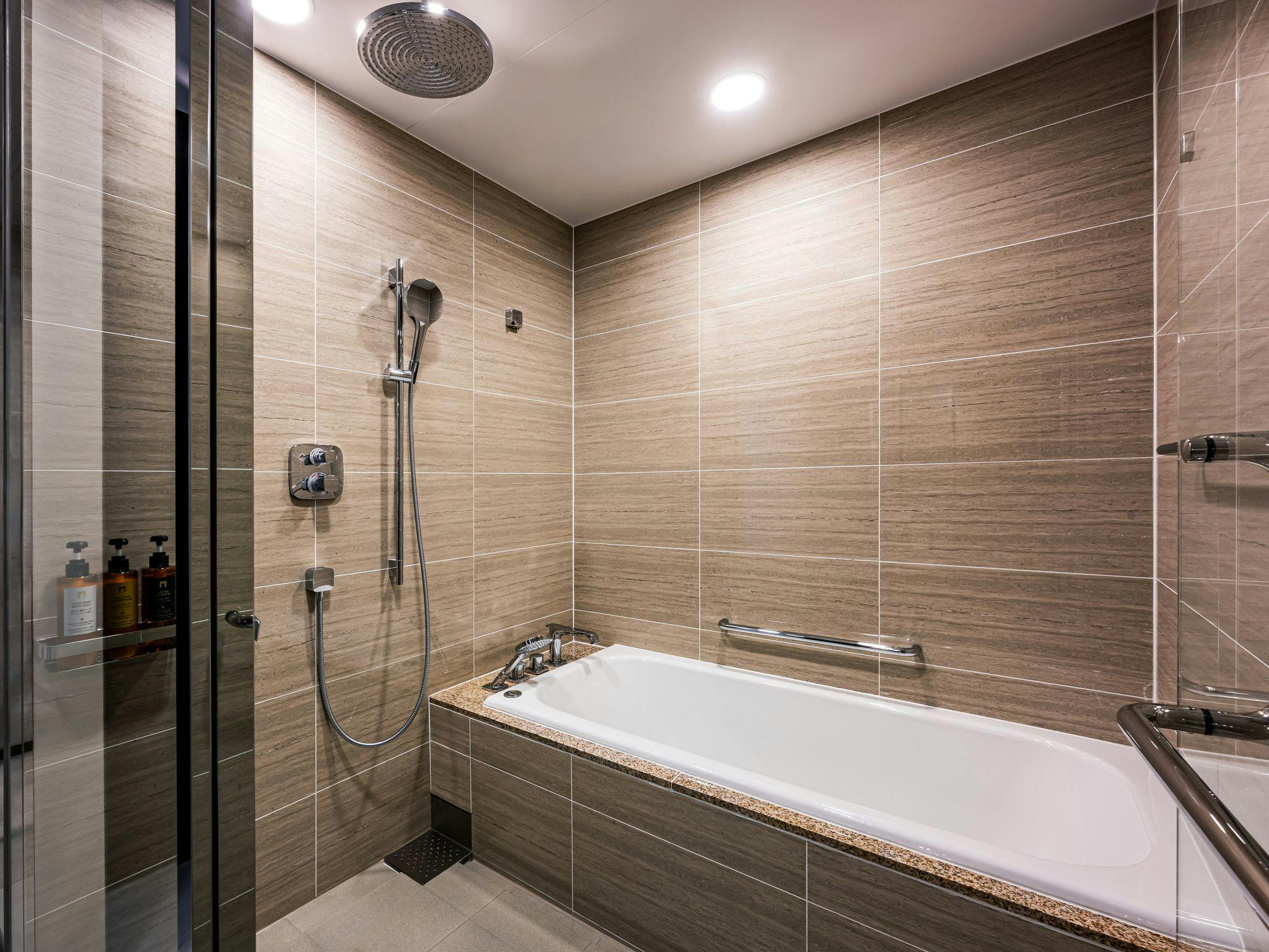 The Gate Twin 浴室（示意圖）