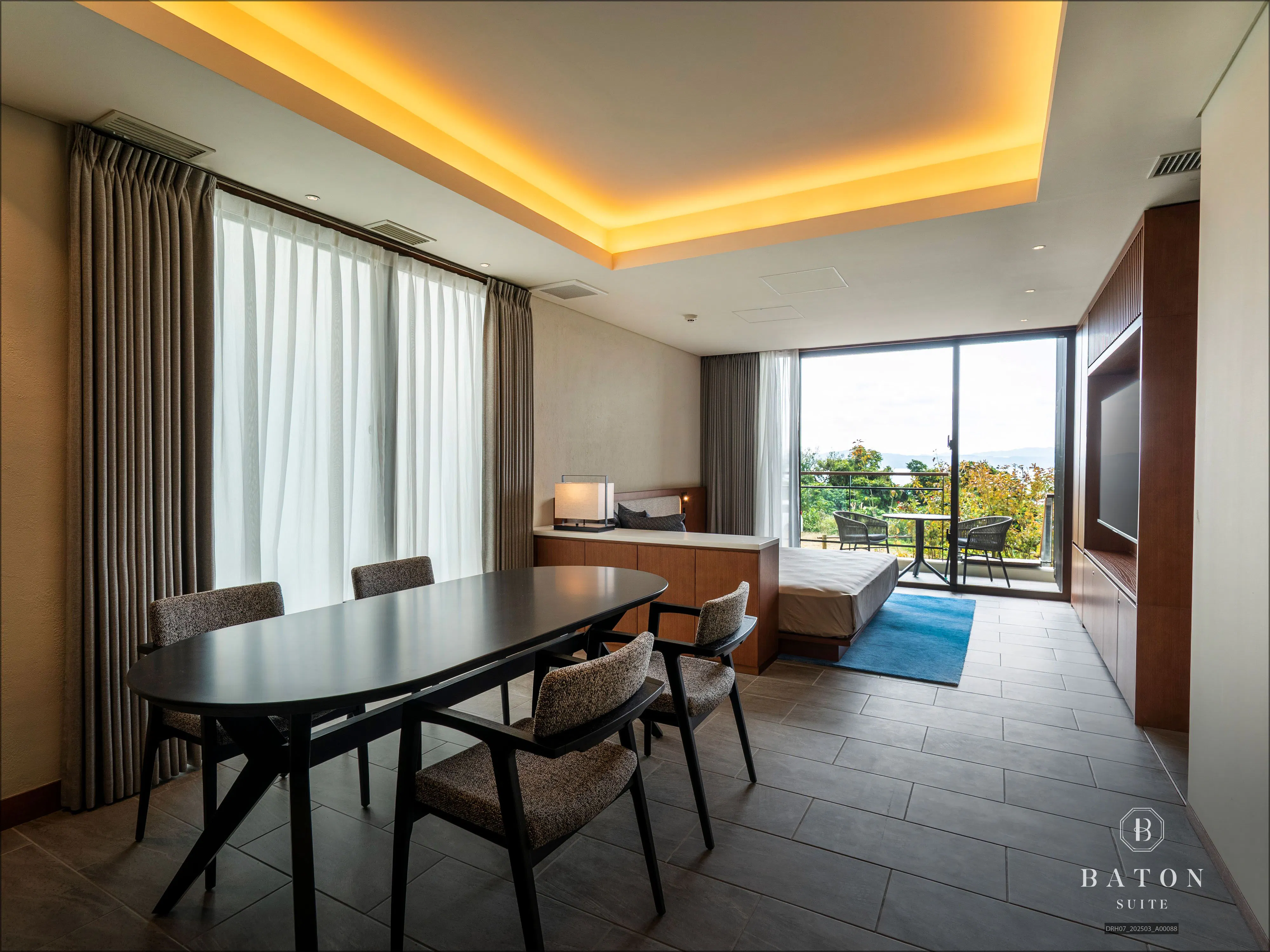 BATON SUITE Okinawa Kouri Island