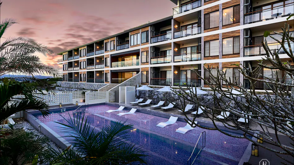 BATON SUITE Okinawa Kouri Island