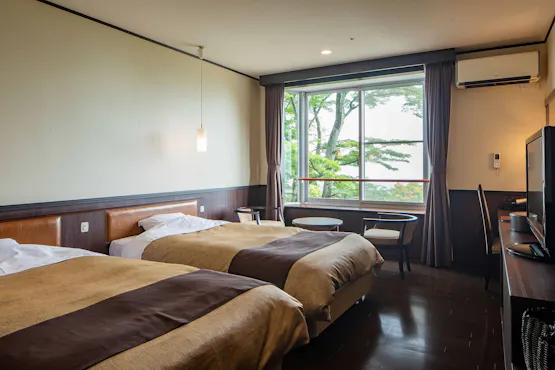 窓からの眺望が駐車場等、格安のお部屋です