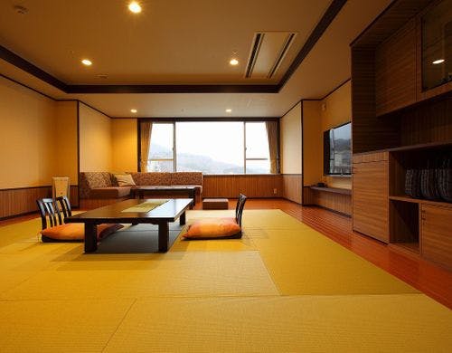 ツインベッド+畳部分のワンルームタイプ