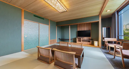 ห้องแบบญี่ปุ่น 10 เสื่อทาทามิ (รองรับผู้เข้าพักสูงสุด 5 ท่าน)