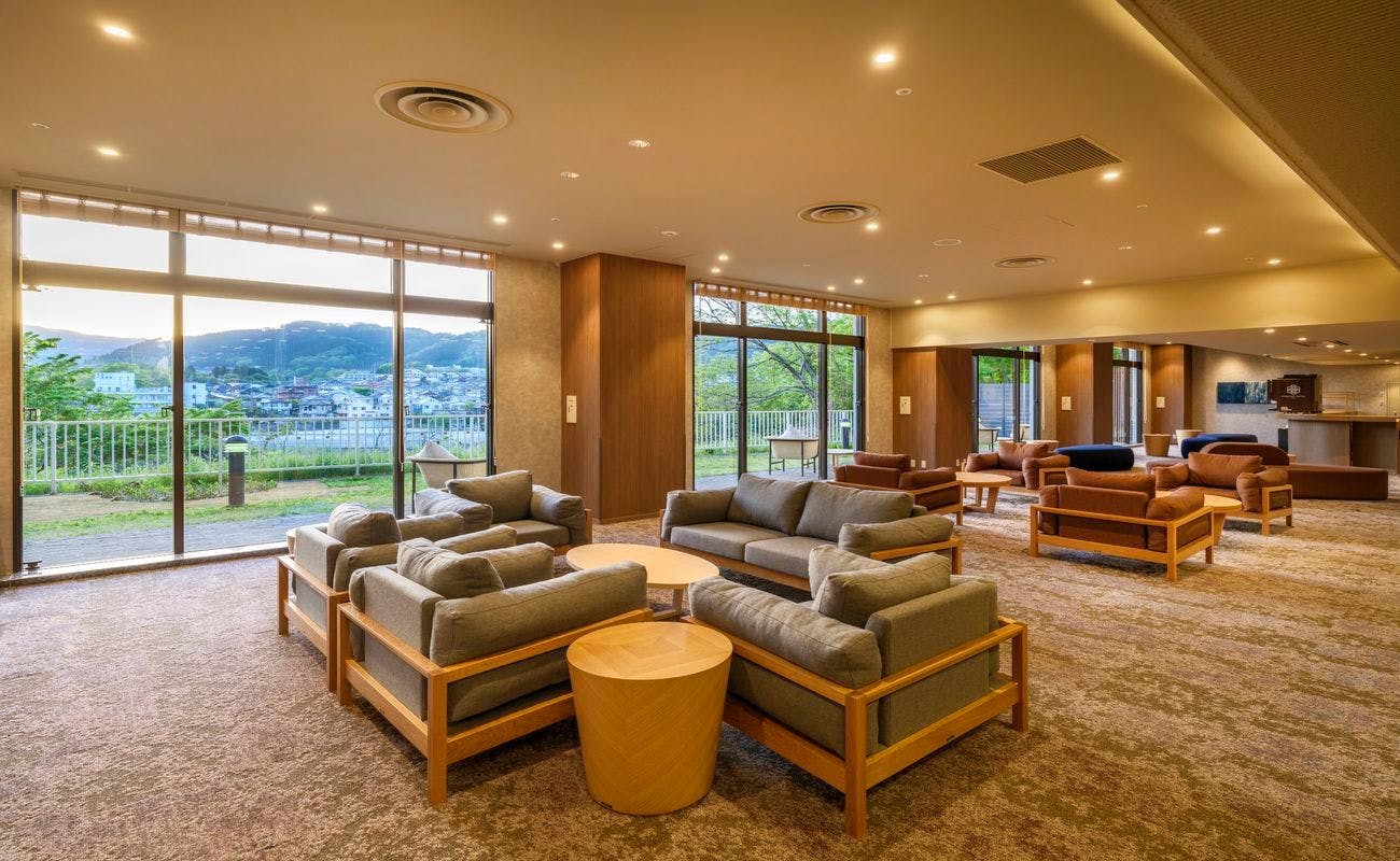 ロビーラウンジ